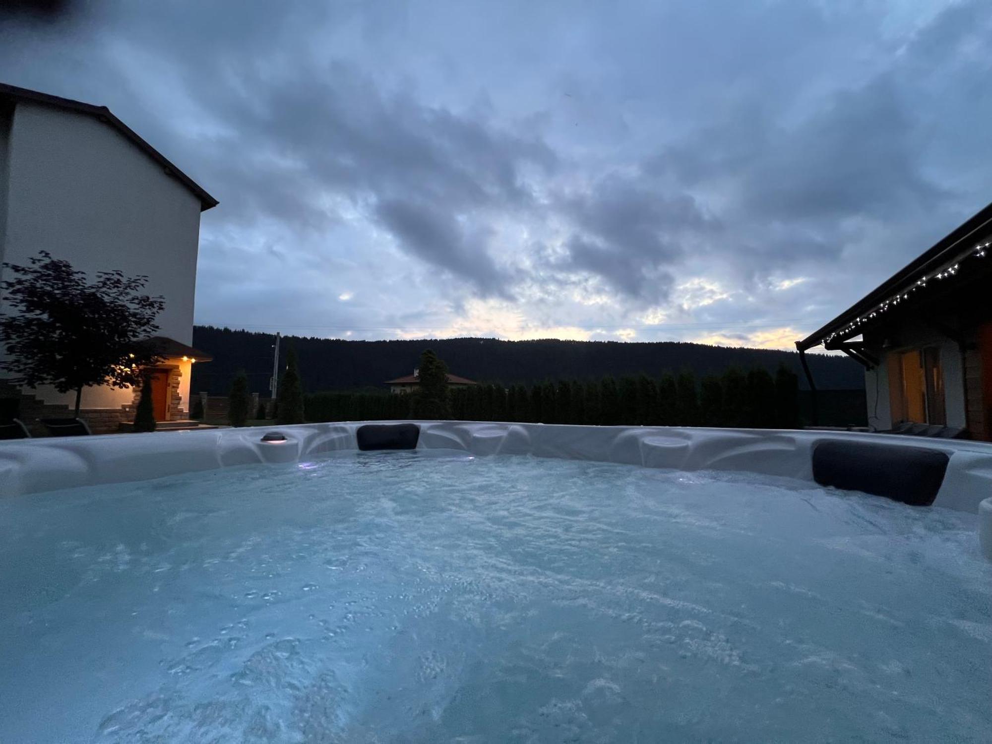 Villa Adelheide - Spa, Bbq & Jacuzzi Beli Iskar Ngoại thất bức ảnh