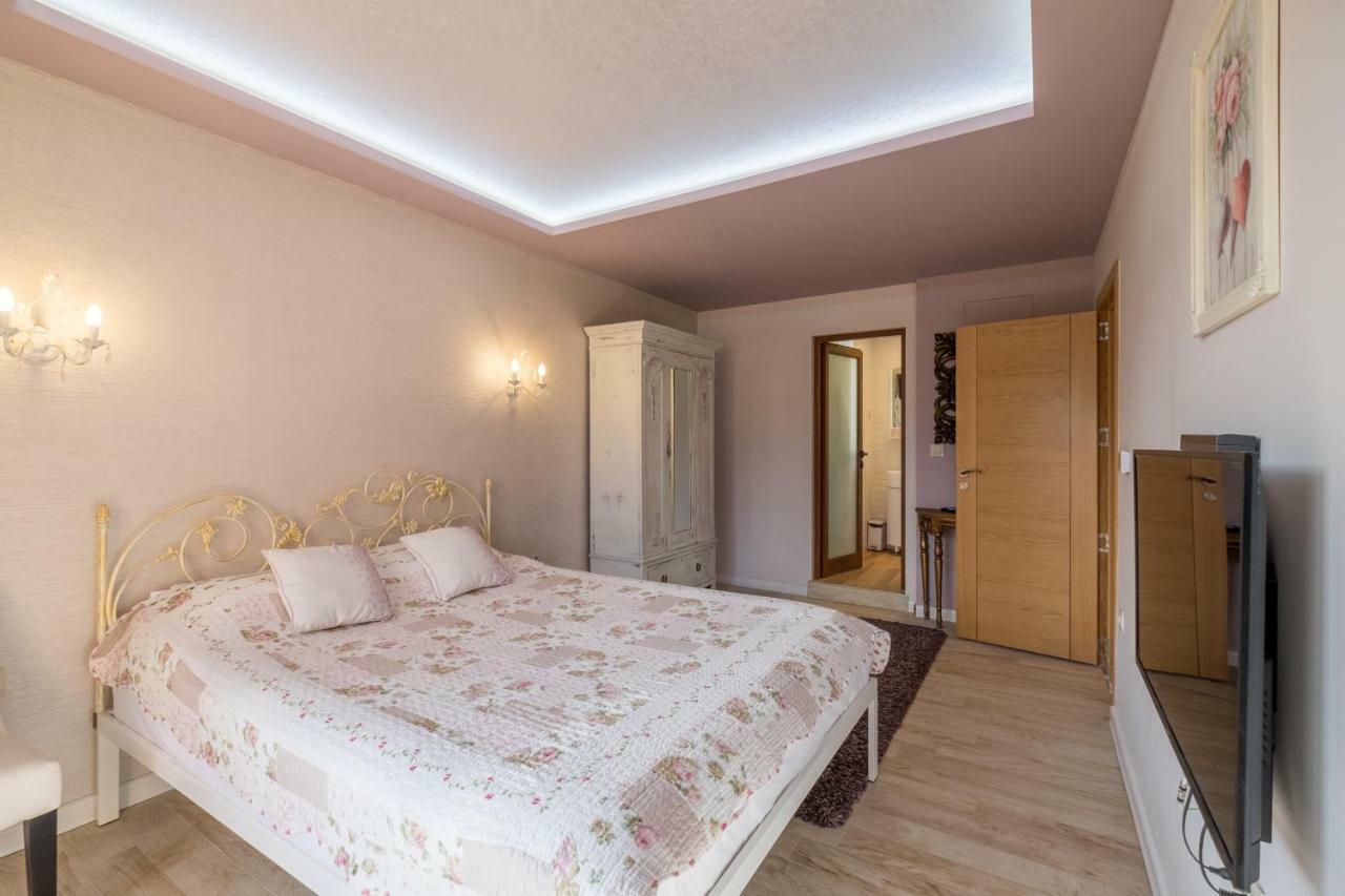 Villa Adelheide - Spa, Bbq & Jacuzzi Beli Iskar Ngoại thất bức ảnh